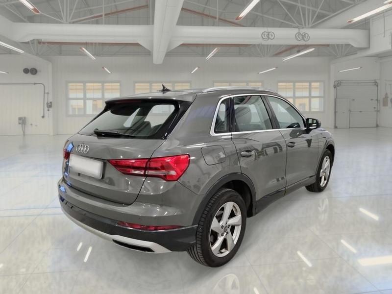 AUDI Q3 35 TDI S tronic Business Advanced
