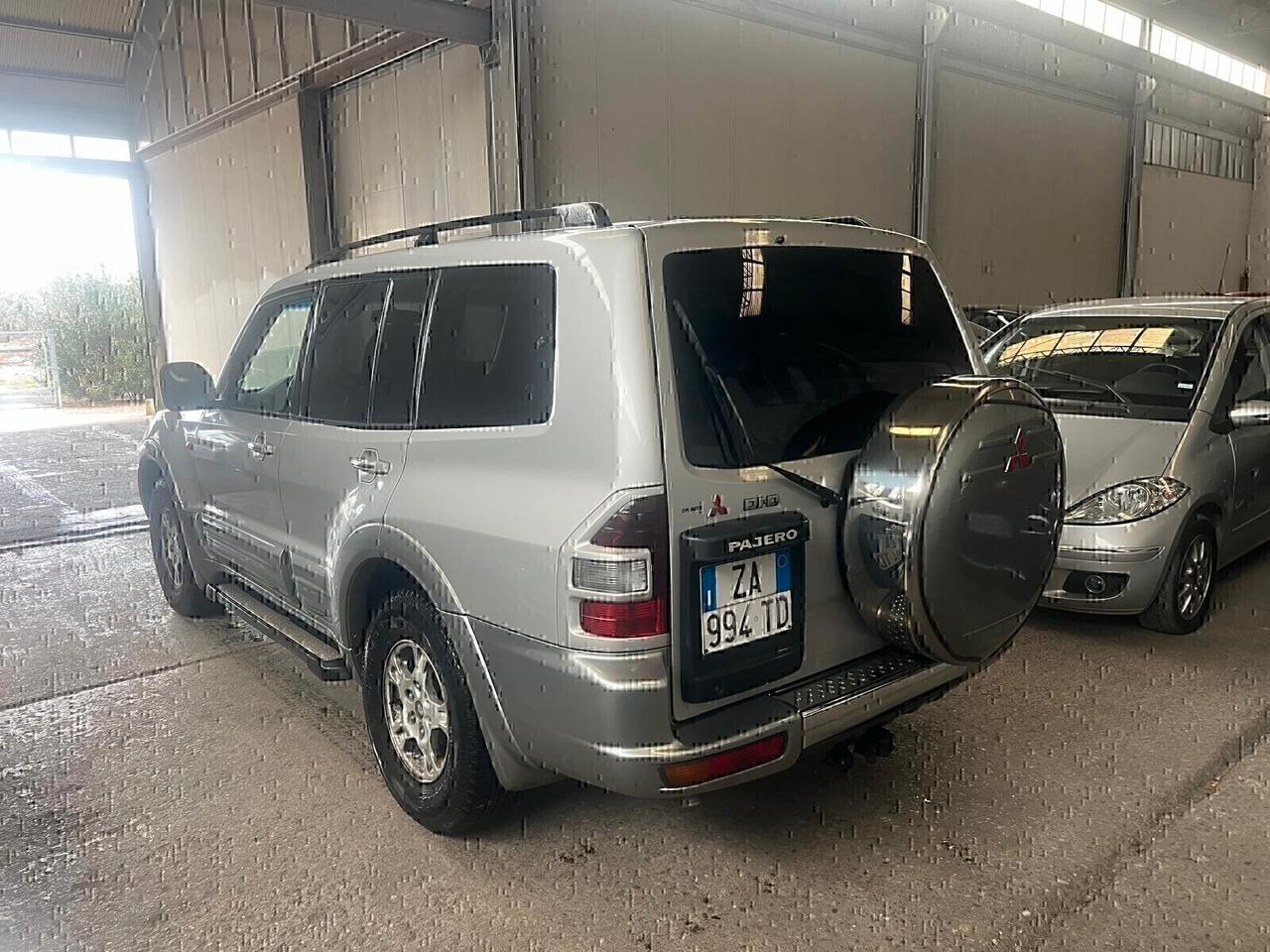 Mitsubishi Pajero 3,2 tdi DI-D GLX-2003