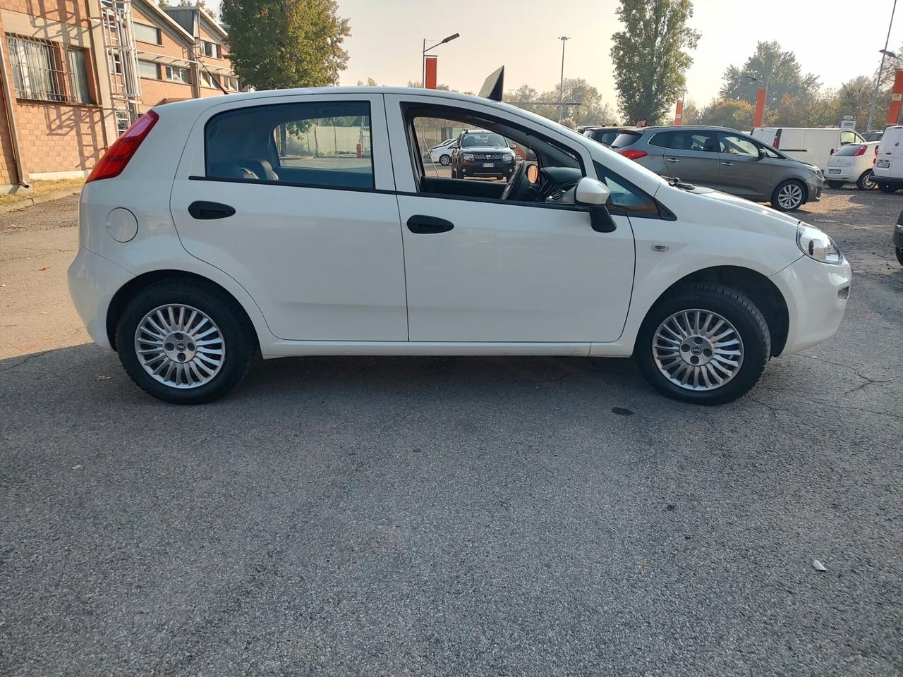 Fiat Punto 1.2 STREET 5 PORTE, EURO 6, BENZINA\GPL, OK NEOPATENTATI