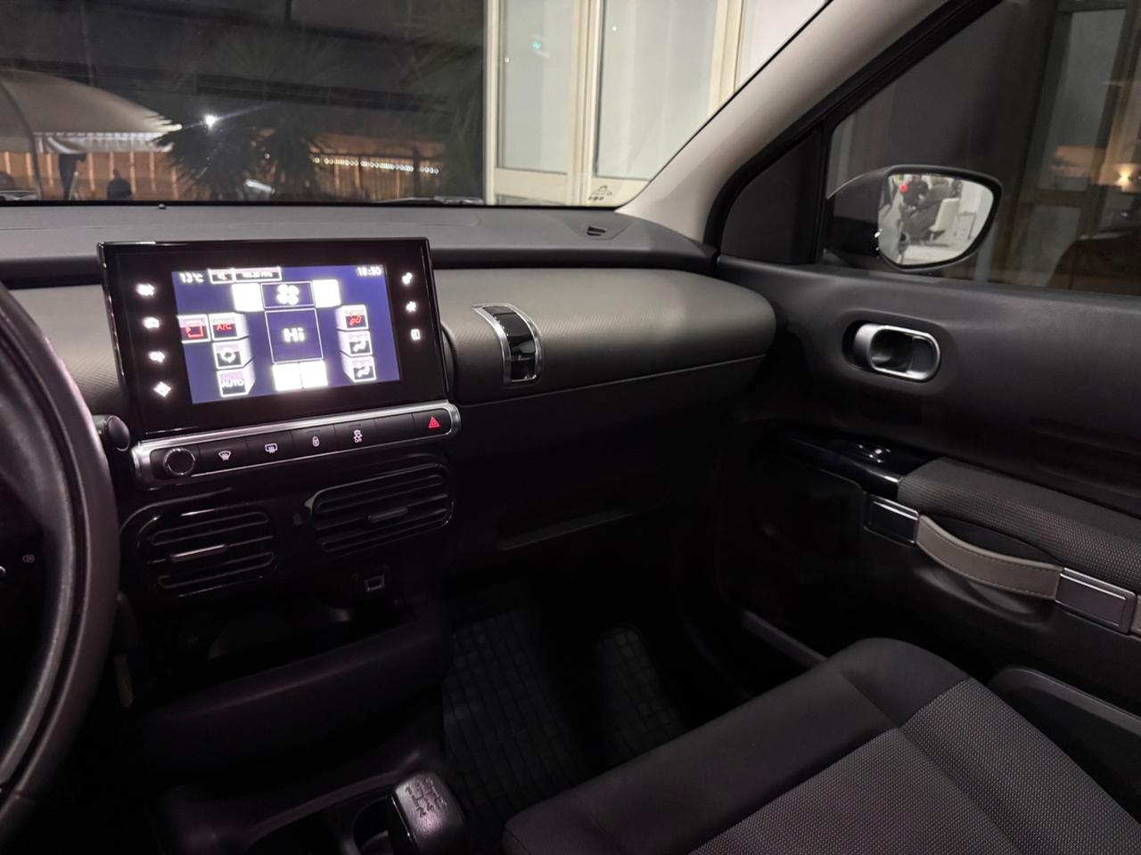 Citroen C4 Cactus BlueHDi100cvSHINE AIRBUMP DA VETRINA2017