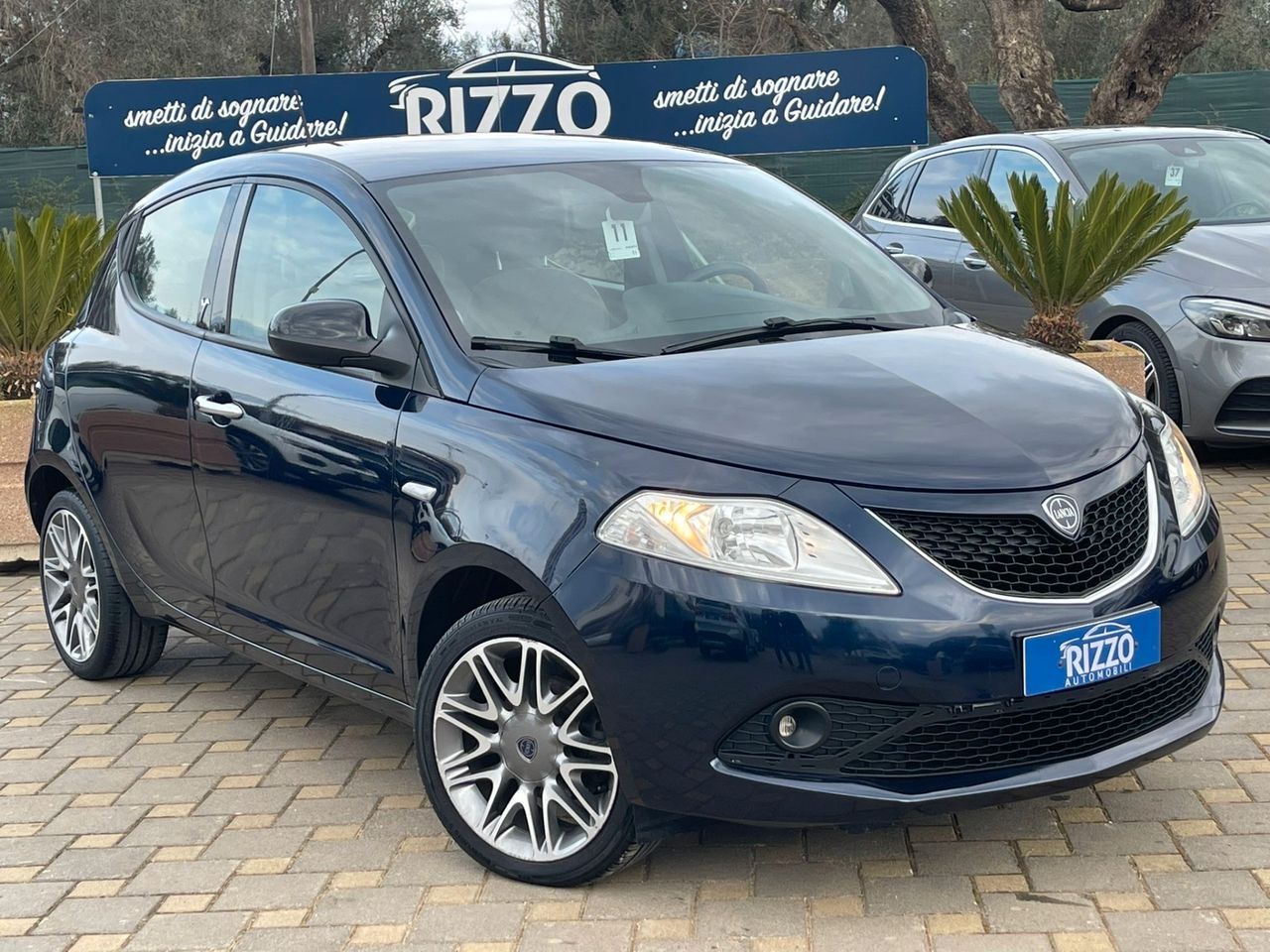 Lancia Ypsilon 1.2 69 CV Platinum Pelle Navi Cerchi