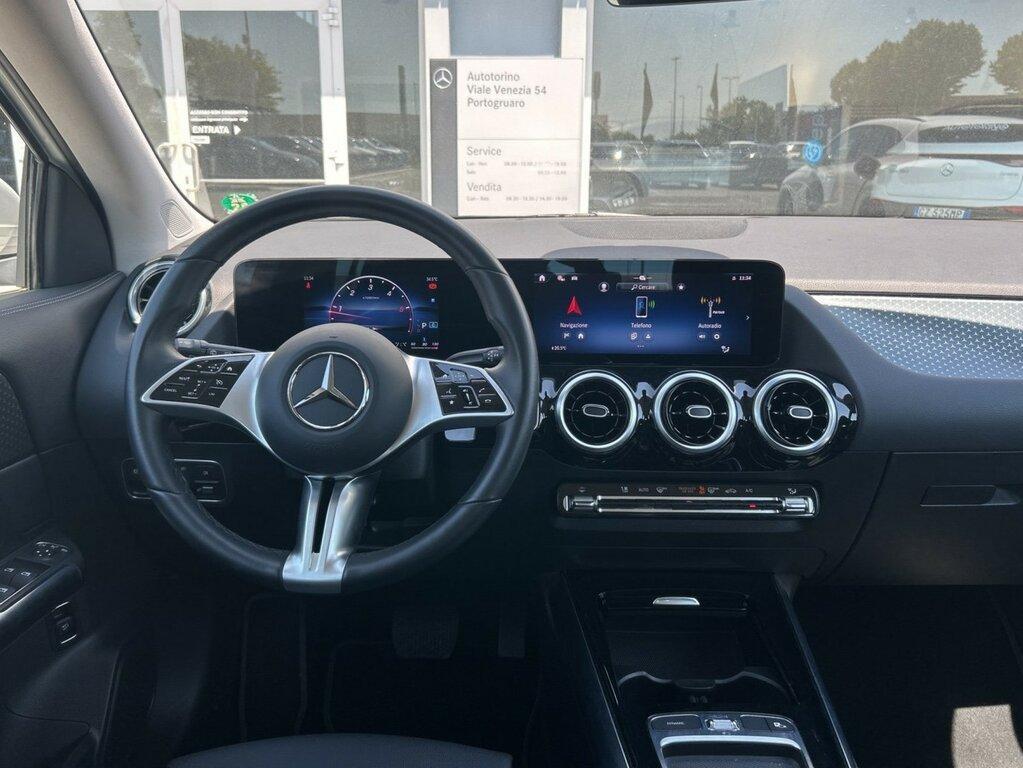 Mercedes GLA 180 180 D Progressive Advanced 8G-DCT