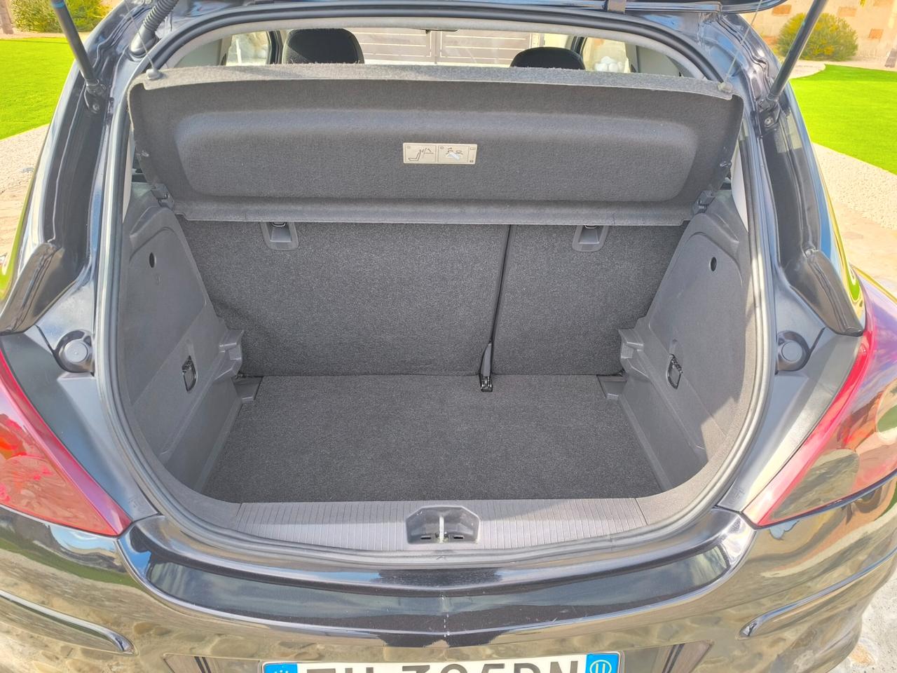 Opel Corsa 1.2 perfetta full optional