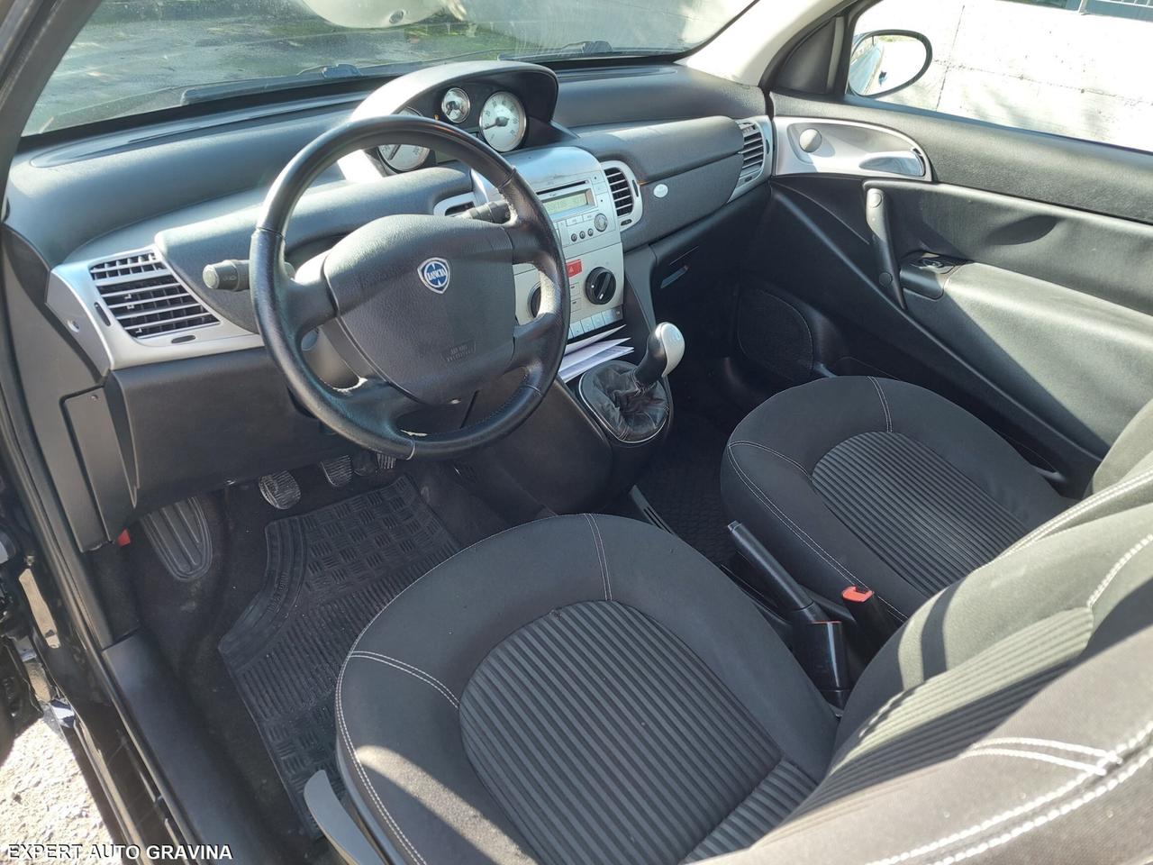 LANCIA YPSILON MOMO DESIGN 1.3MTJ IDEALE NEO PATEN