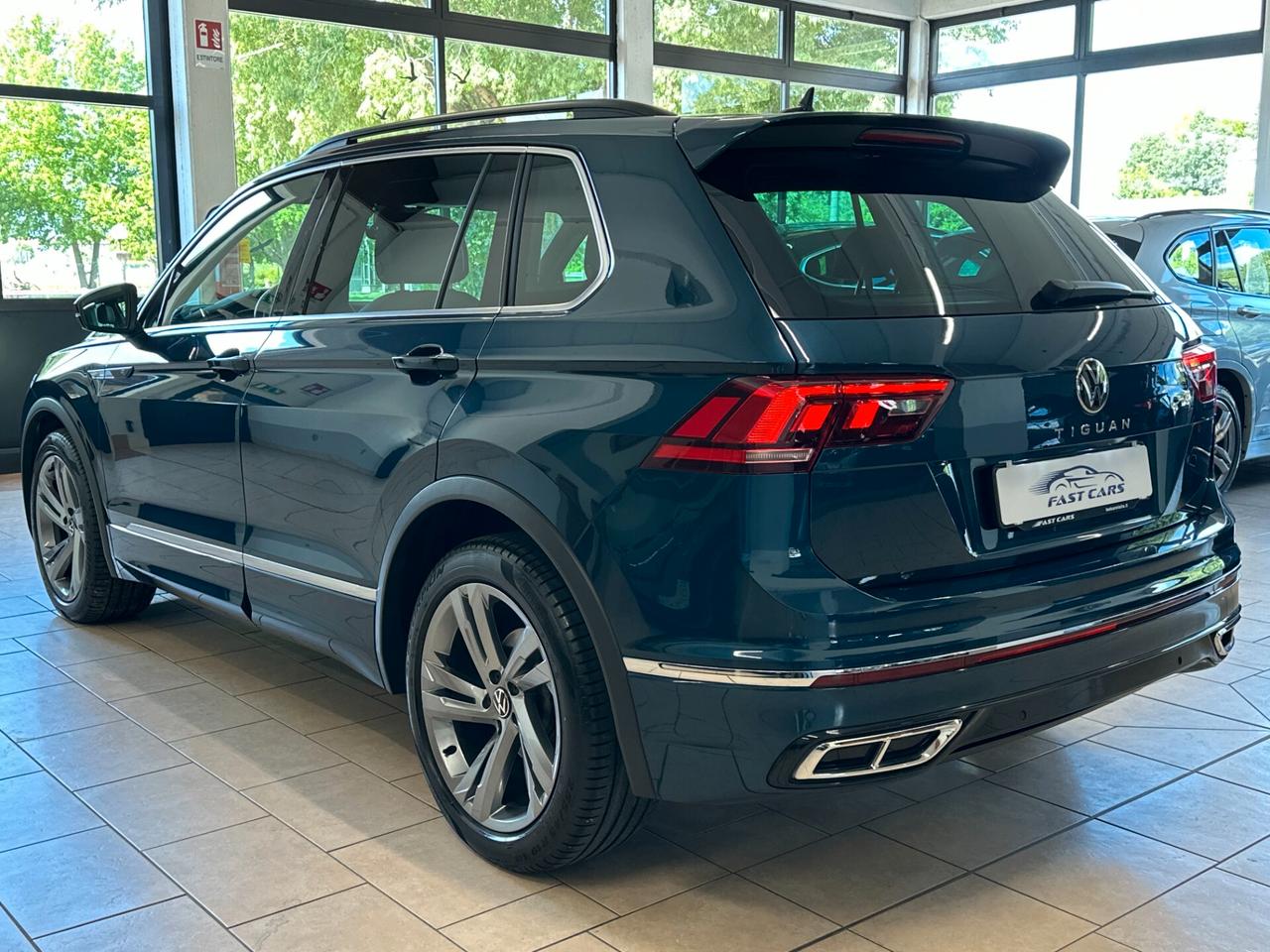 VOLKSWAGEN TIGUAN R-LINE 2.0 TDI DSG *CARPLAY*LED*LUCI*