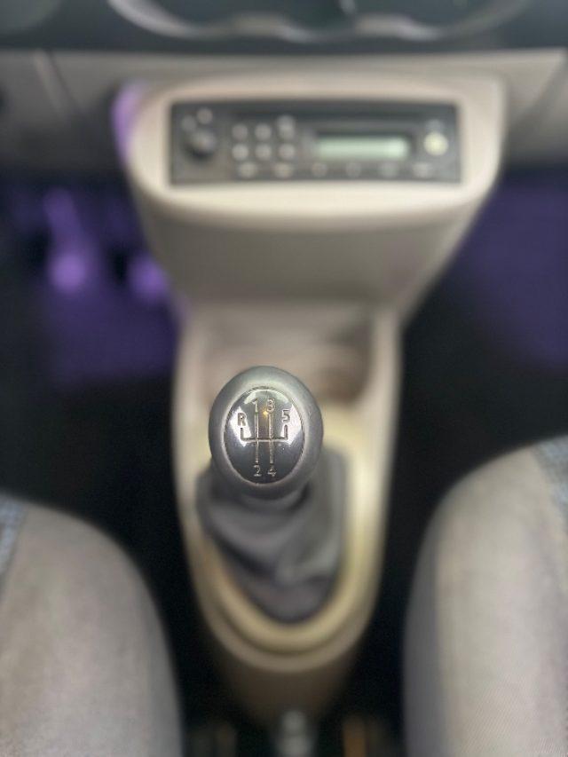 RENAULT Twingo 1.2 8V Le Iene