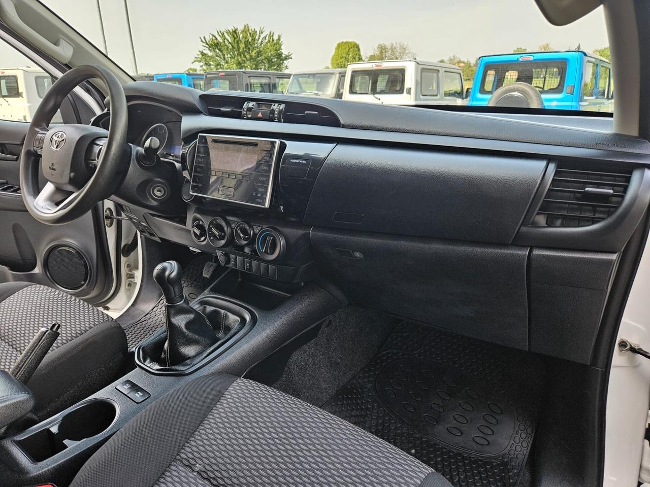 Toyota hilux pick up unico proprietario iva esposta