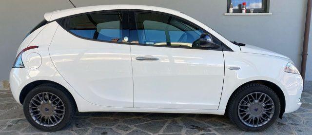 LANCIA Ypsilon 1.2 69 CV 5 porte GPL Ecochic Silver