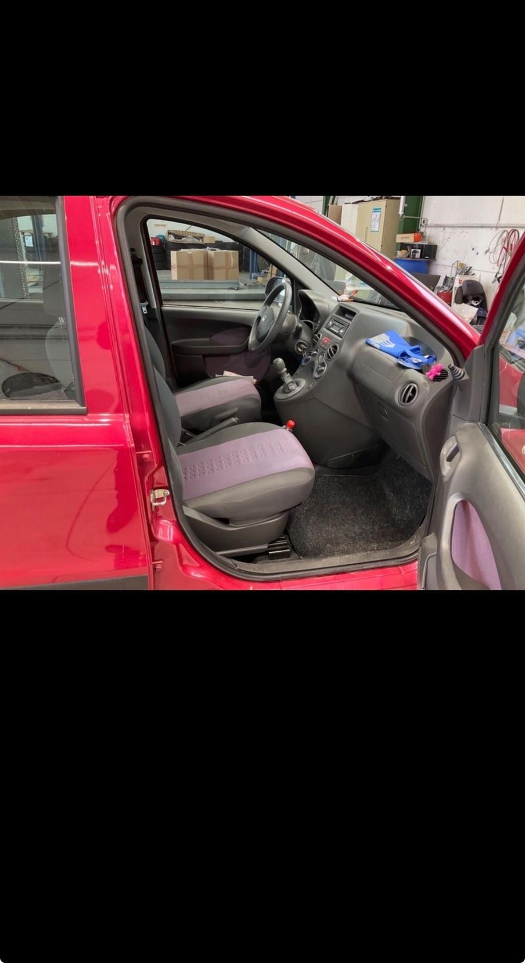 FIAT PANDA 1.0 / 1.1 BENZINA – 2010 – SOLO 30.000 KM REALI – PARI AL NUOVO