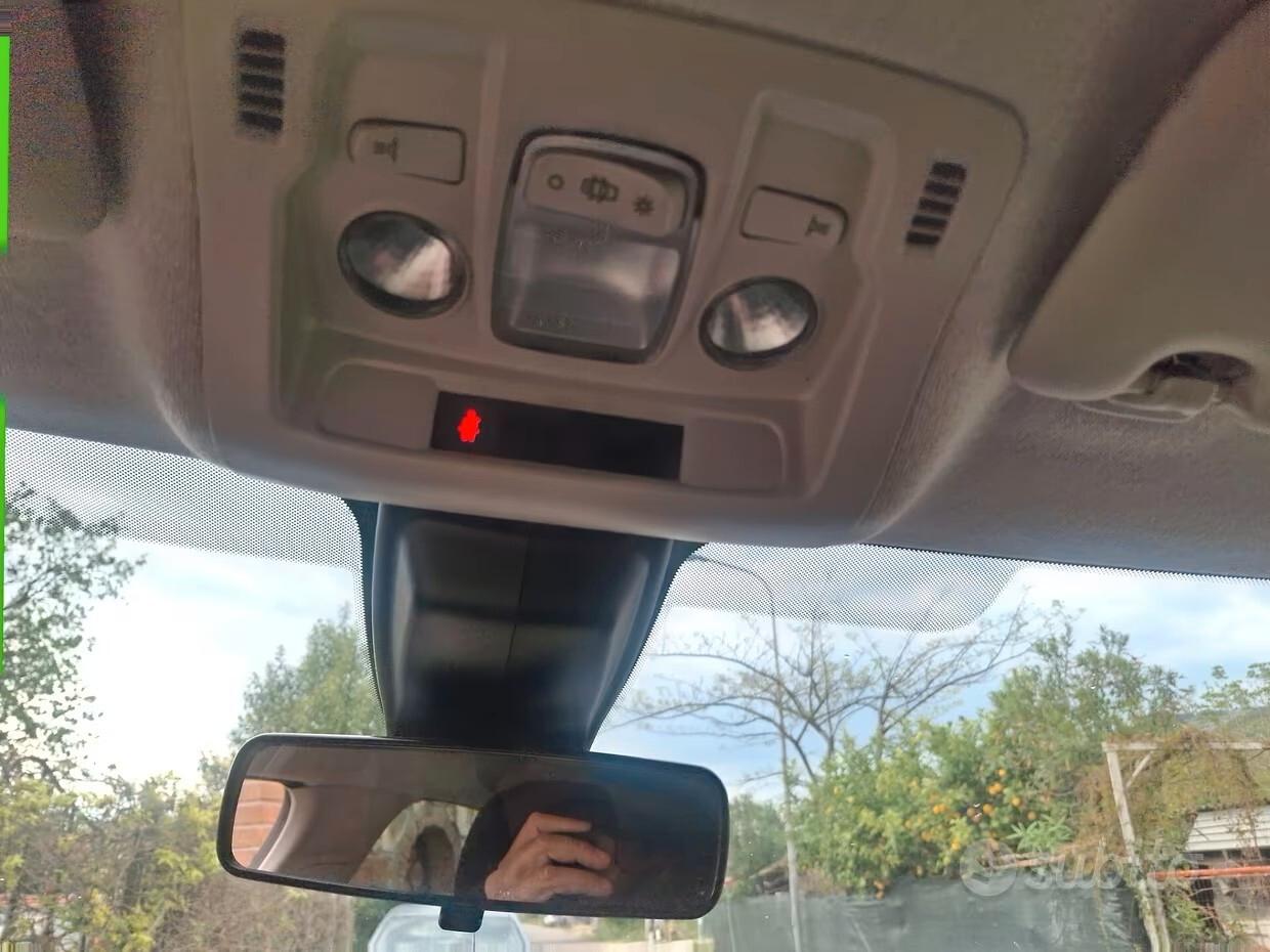 Citroen C3 PureTech 110 S&S EAT6 Shine AUTOMATICA APPLE CAR PLAY NAVI CLIMA CERCHI BI-COLOR