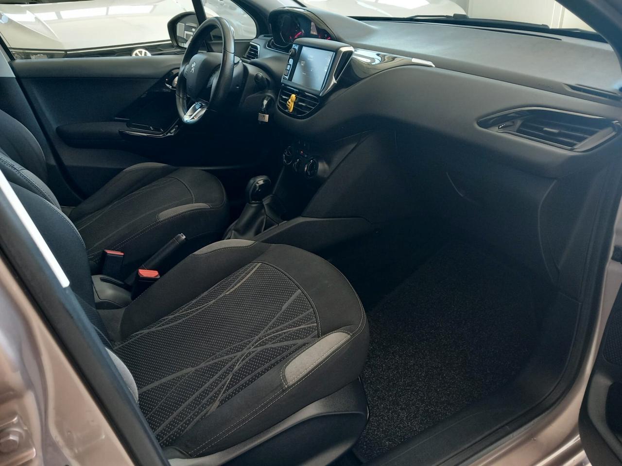 Peugeot 208 PureTech 82 5 porte Access