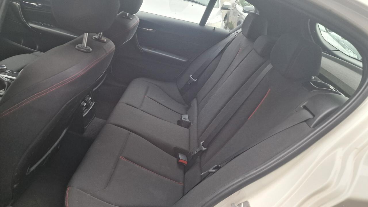 Bmw 116 116d 5p. Urban