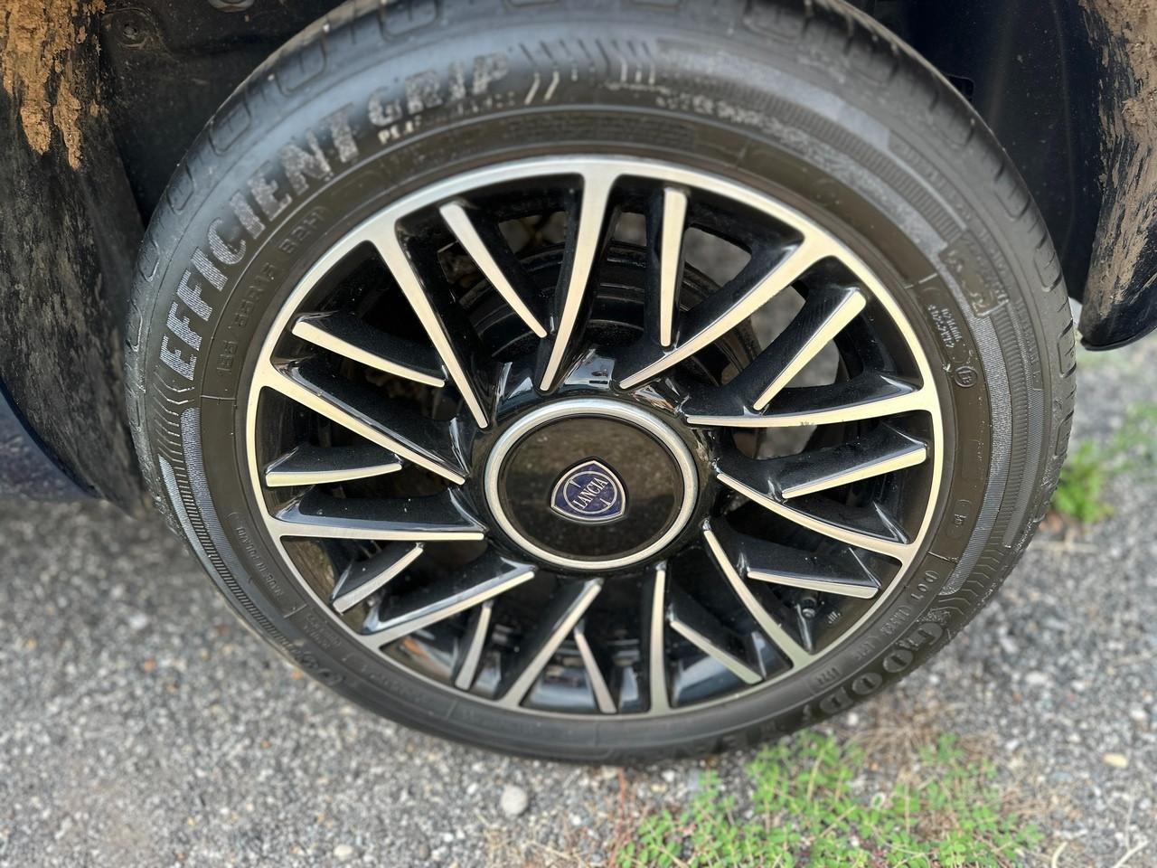 LANCIA Ypsilon III 2021 - Ypsilon 1.0 firefly hybrid Platino s&s 70cv