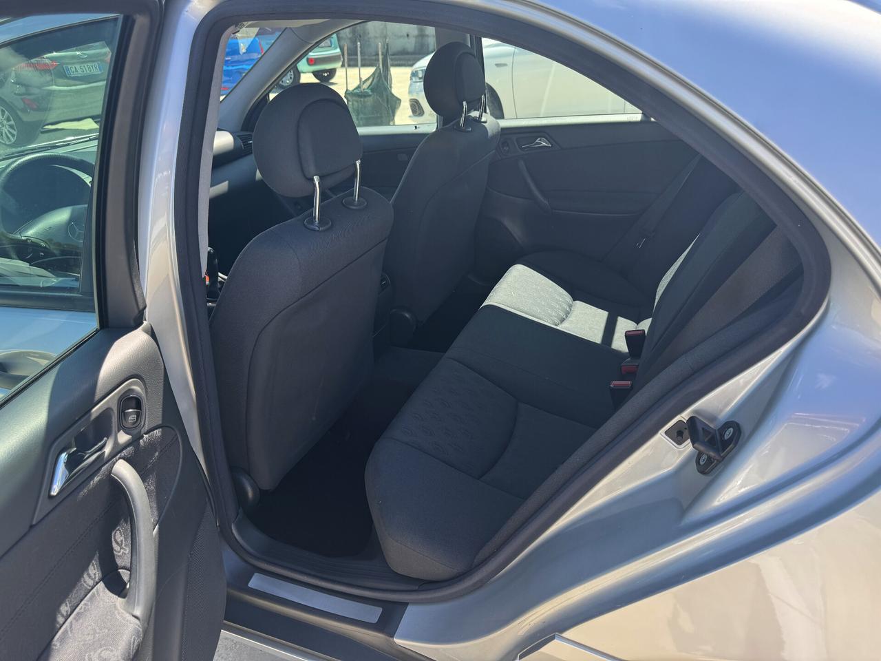 MERCEDES-BENZ C 200CDI CLASSIC/94.000KM
