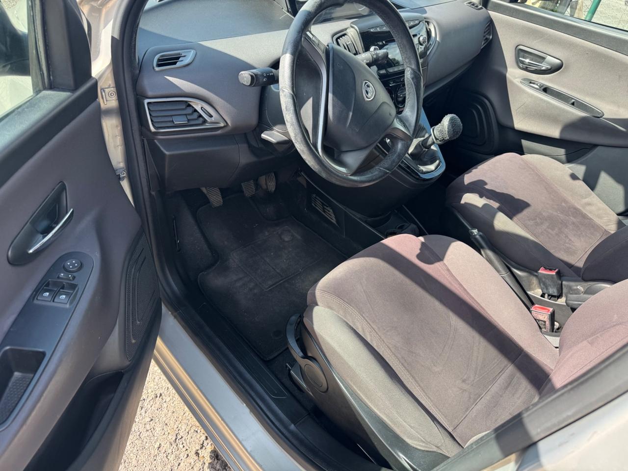 Lancia Ypsilon 1.2 69 CV 5 porte GPL Ecochic Gold