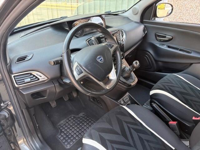 Lancia Ypsilon 1.2 69 CV 5 porte GPL Ecochic Gold