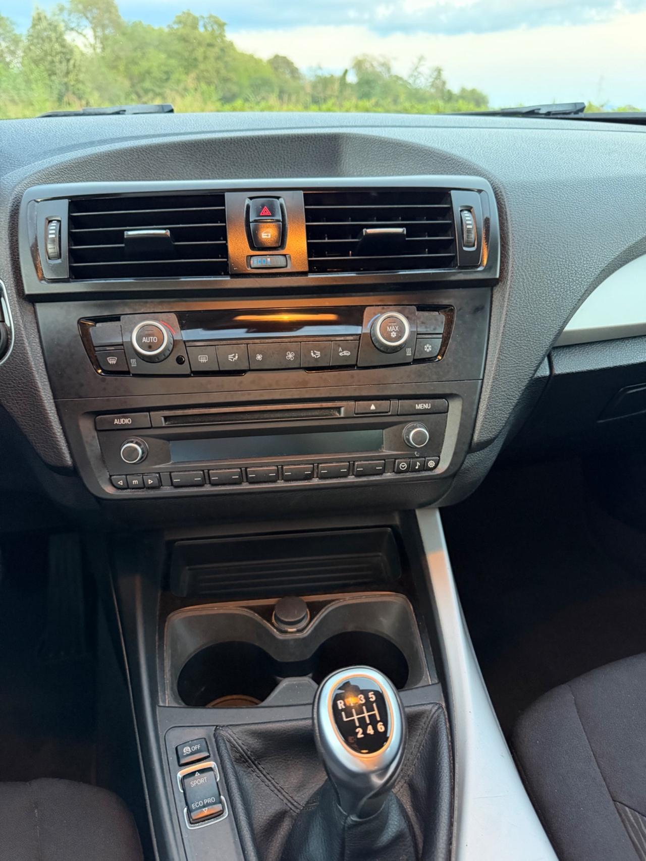 Bmw 116 116i 5p. Urban