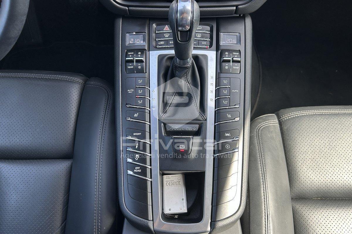 PORSCHE Macan 2.0