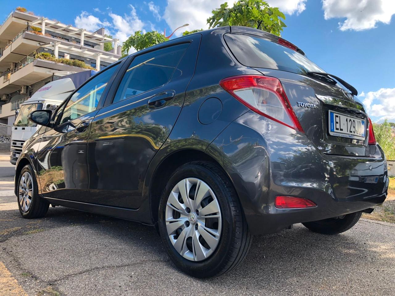 Toyota Yaris 1.0 5 porte Active