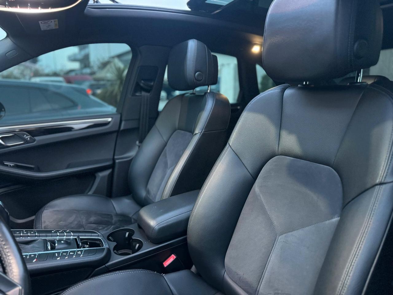 Porsche Macan 2.0 245CV TETTO APRIBILE