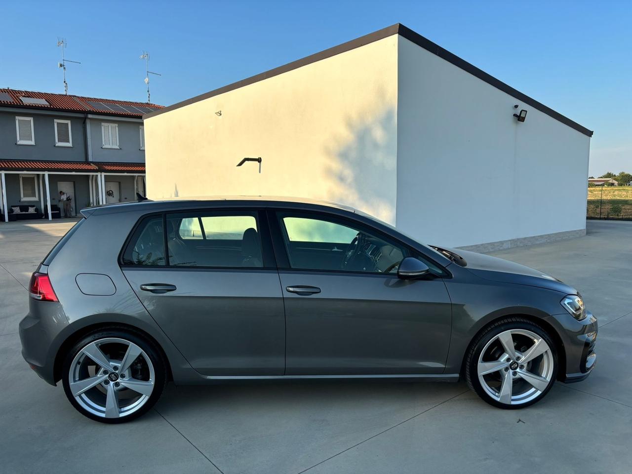 Volkswagen Golf 2.0 TDI DSG 5p. Highline BlueMotion Technology