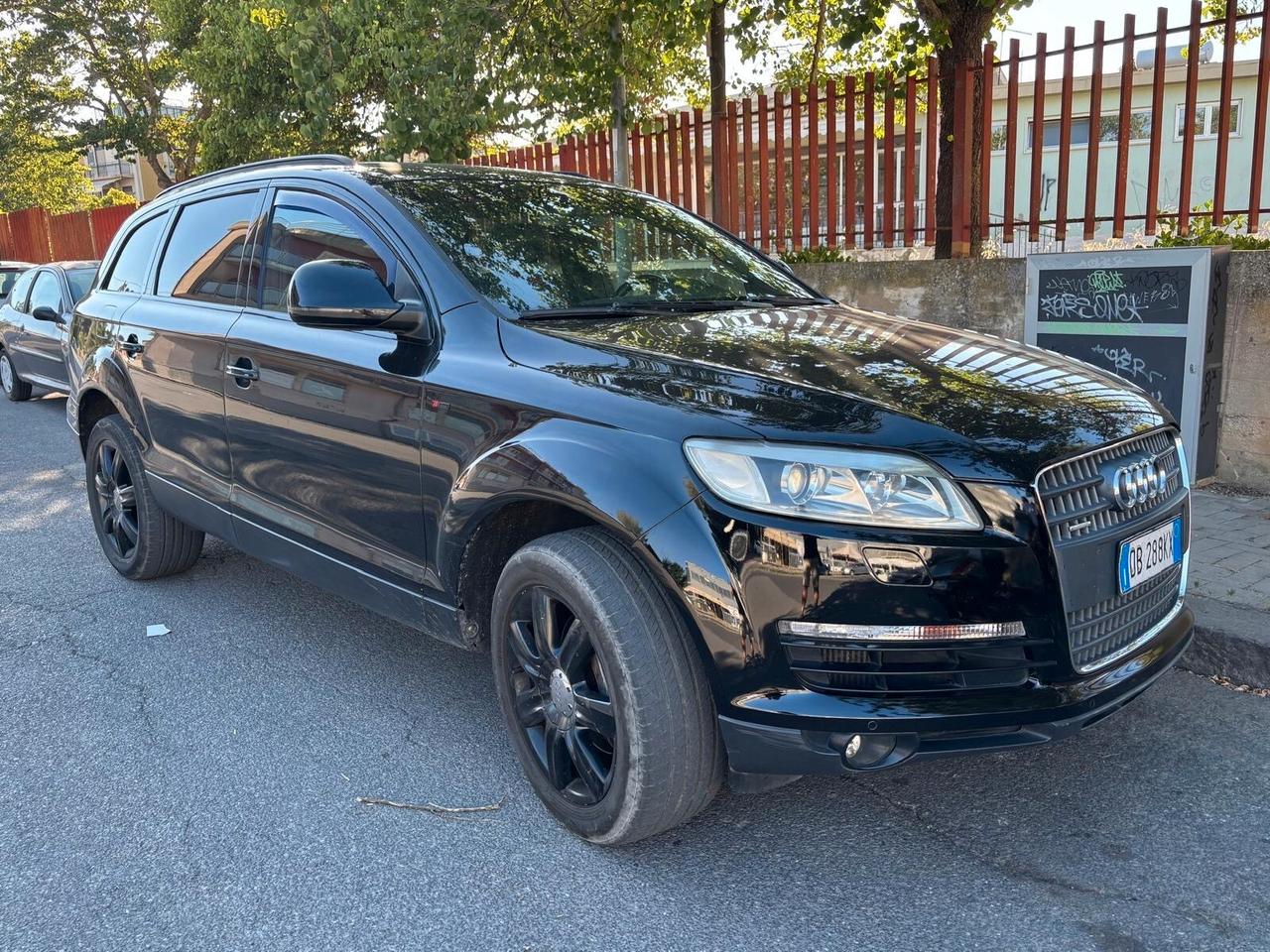Audi Q7 3.0 V6 TDI 233CV quattro tiptronic