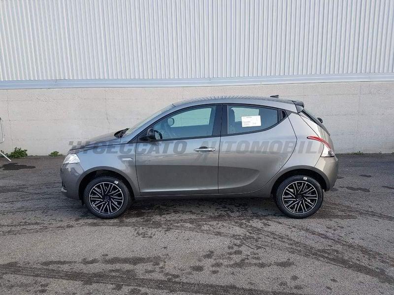 Lancia Ypsilon 1.0 firefly hybrid Oro s&s 70cv