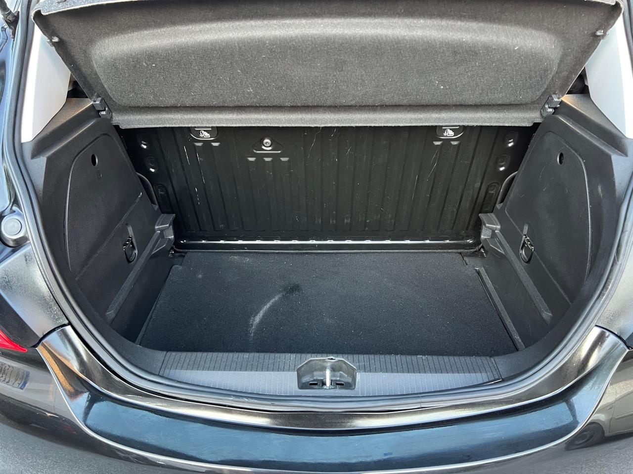 Opel Corsa 1.2 5 porte 4 cilindri