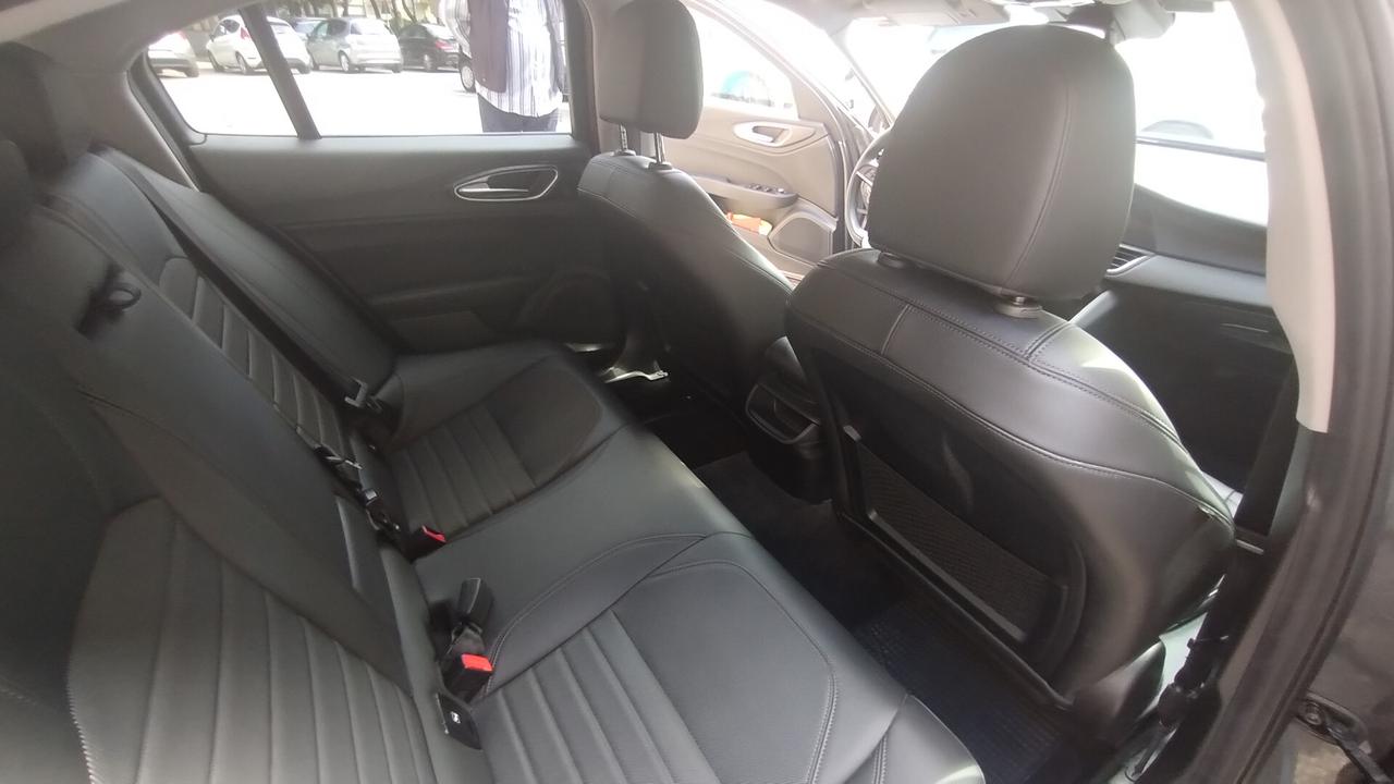 Alfa Romeo Giulia 2.0 Turbo 200 CV AT8 Super