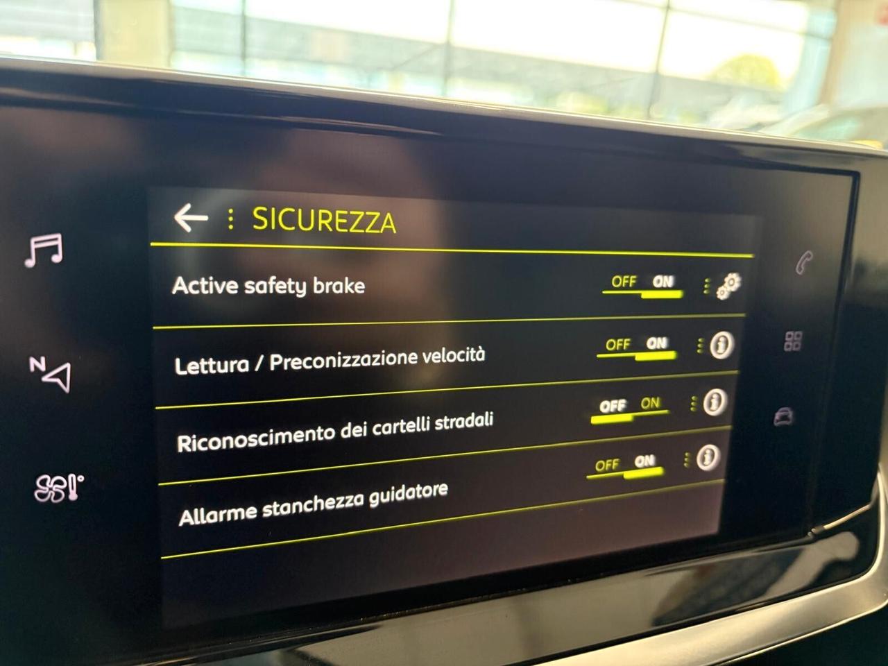 Peugeot 2008 ALLURE PACK PureTech 100 6mt SPOTICAR