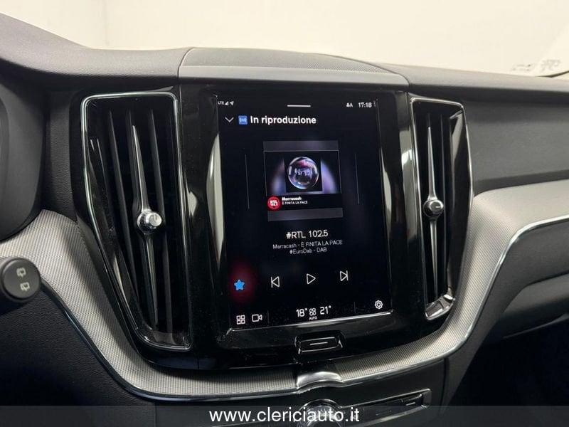 Volvo XC60 B4 (d) AWD automatico Plus Dark