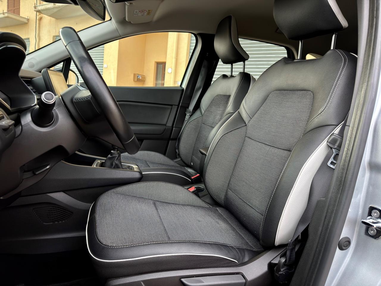 Renault Captur 1.5 Blue dCi 95 CV Intens