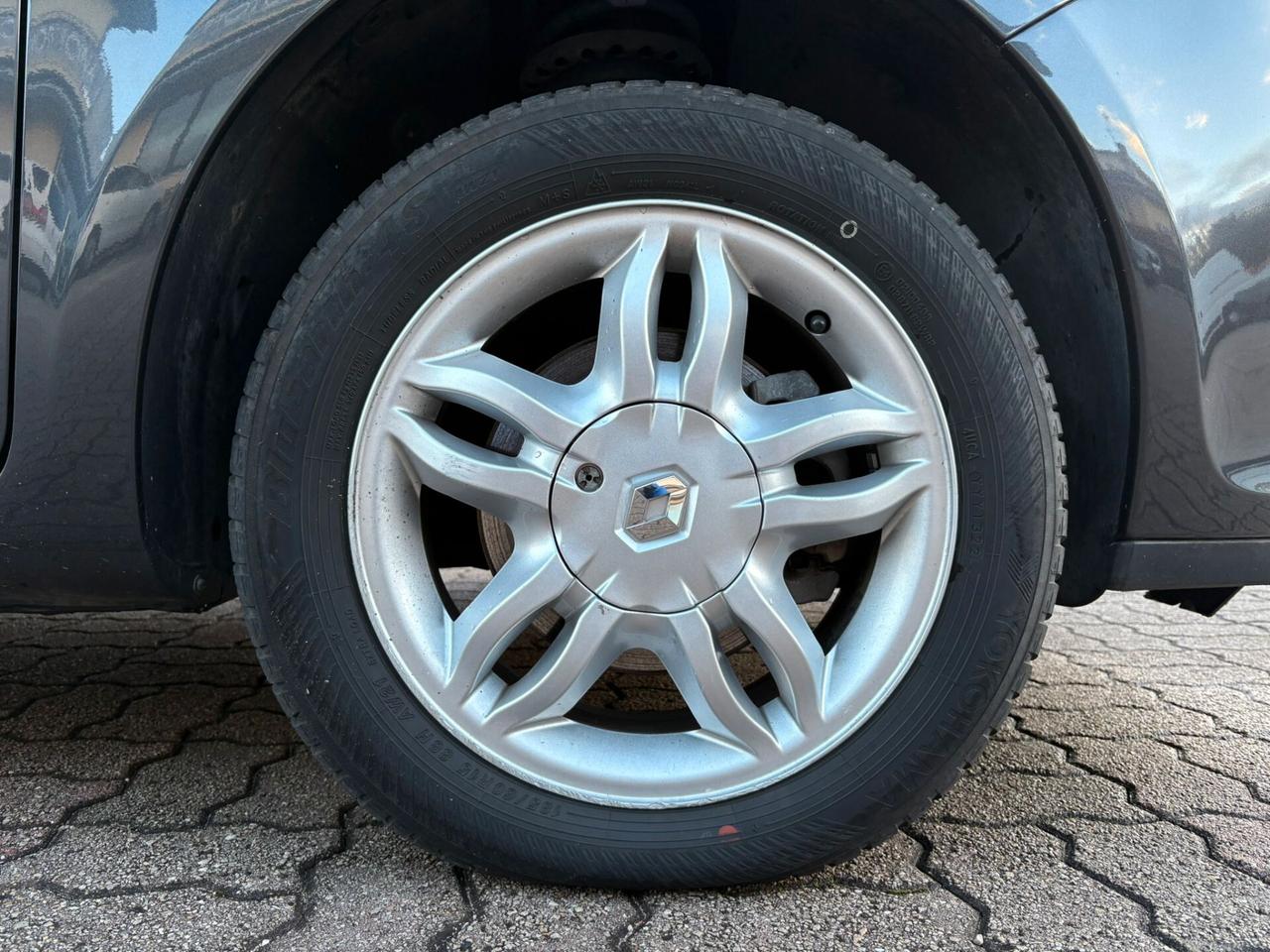 RENAULT CLIO LE IENE 1.2 BENZINA SI A NEOPATENTATI