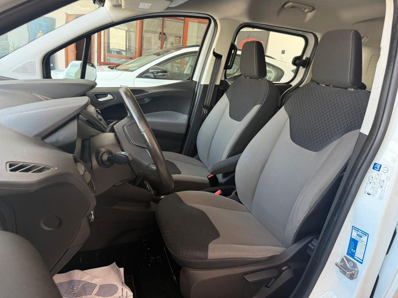 FORD TOURNEO COURIER 1.0 BENZINA 81.121 KM 2019