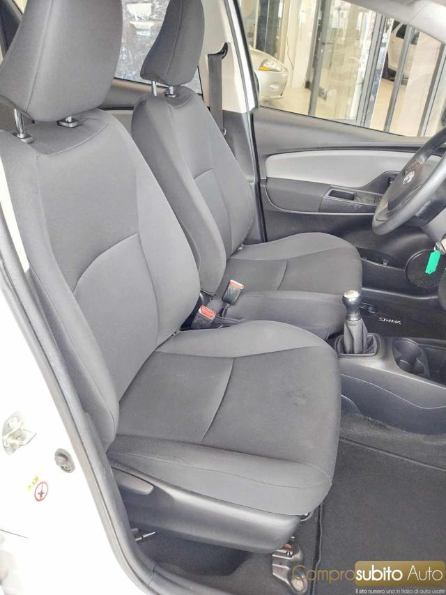 TOYOTA Yaris 1.0 5 porte Lounge ( Garanzia 12 Mesi)