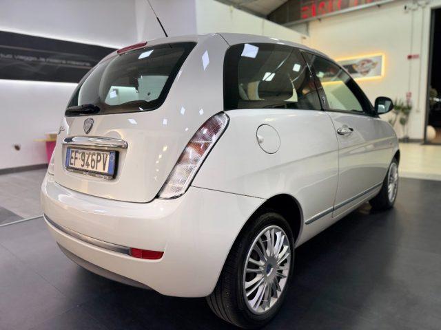 LANCIA Ypsilon 1.2 69 CV Argento