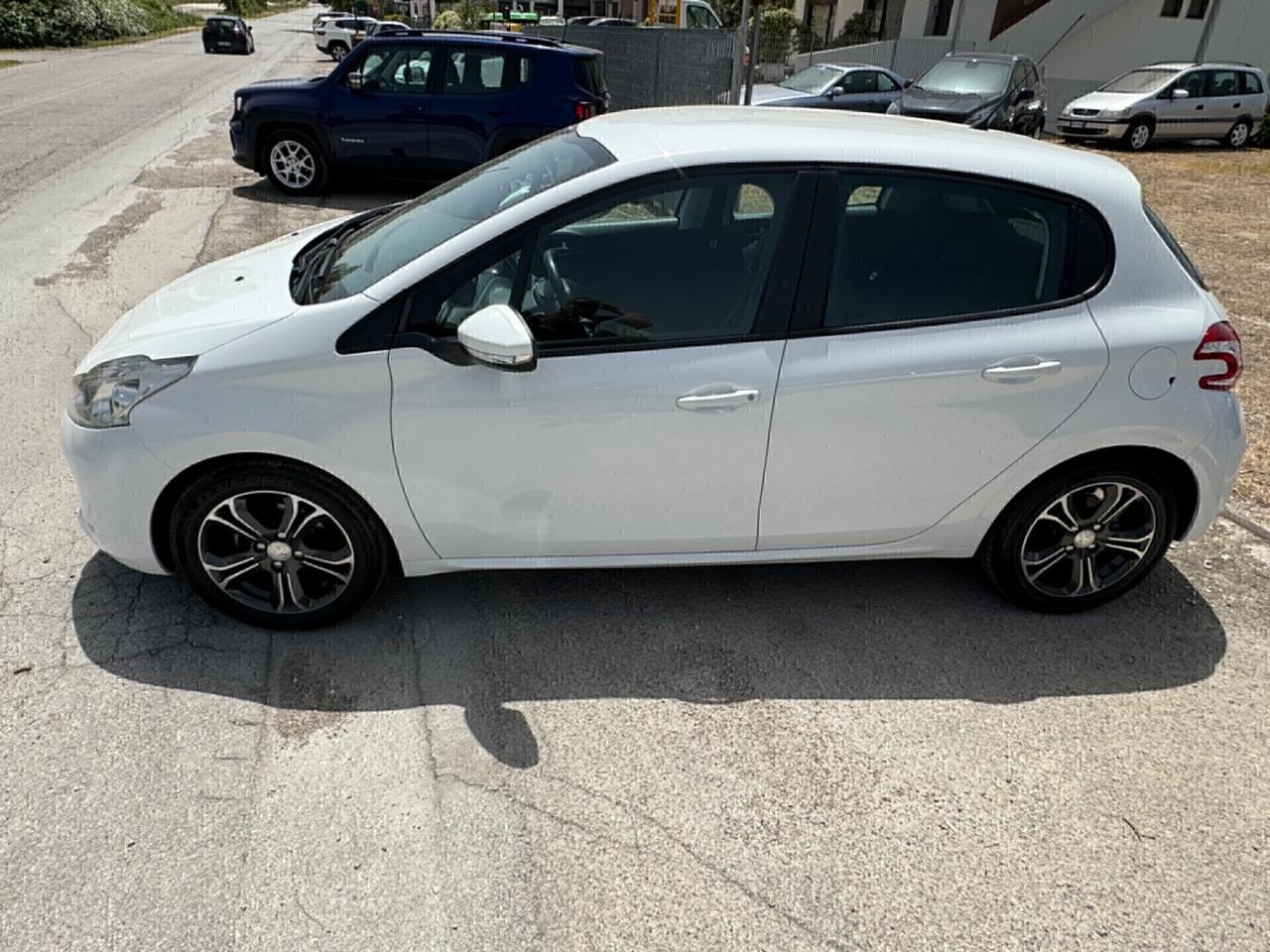 Peugeot 208 1.4 VTi 95 CV GPL Allure