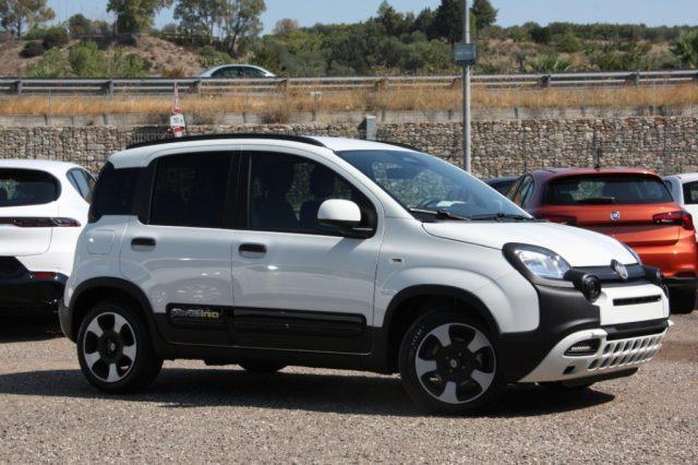 FIAT Panda 1.0 FireFly S&S Hybrid Pandina CROSS