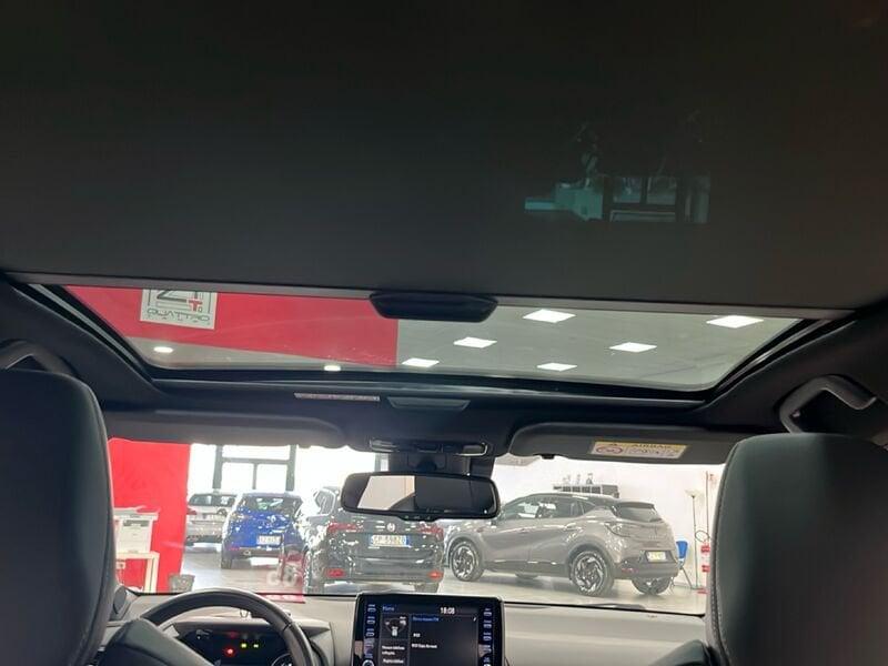 Toyota Yaris Hybrid Lounge MY22