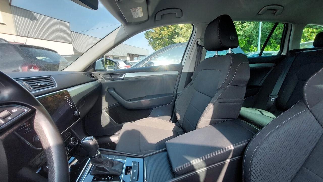 Skoda Superb 1.6 Cambio Automatico Neopatentati