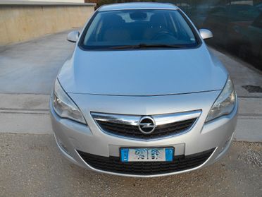 Opel Astra 1.7 CDTI 110CV 5 porte Cosmo