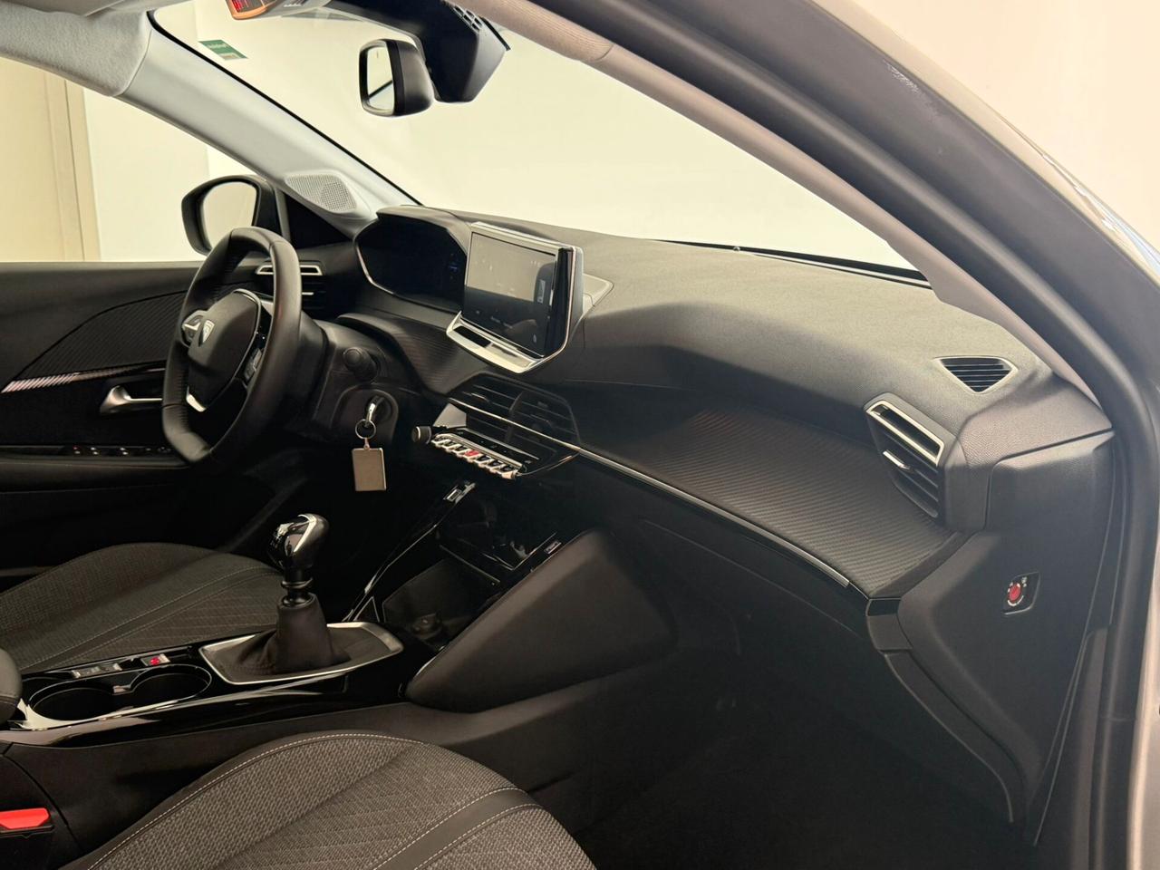 PEUGEOT 208 ALLLURE PACK 1.2 100CV ANNO 2025 CON 20.000KM