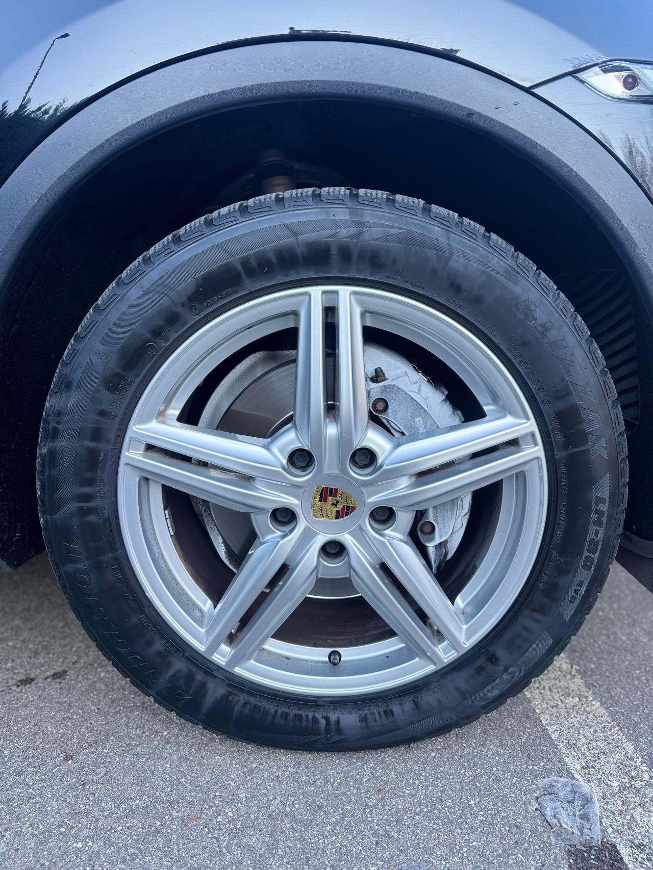 PORSCHE CAYENNE 3.0 V6 PLATINUM EDITION