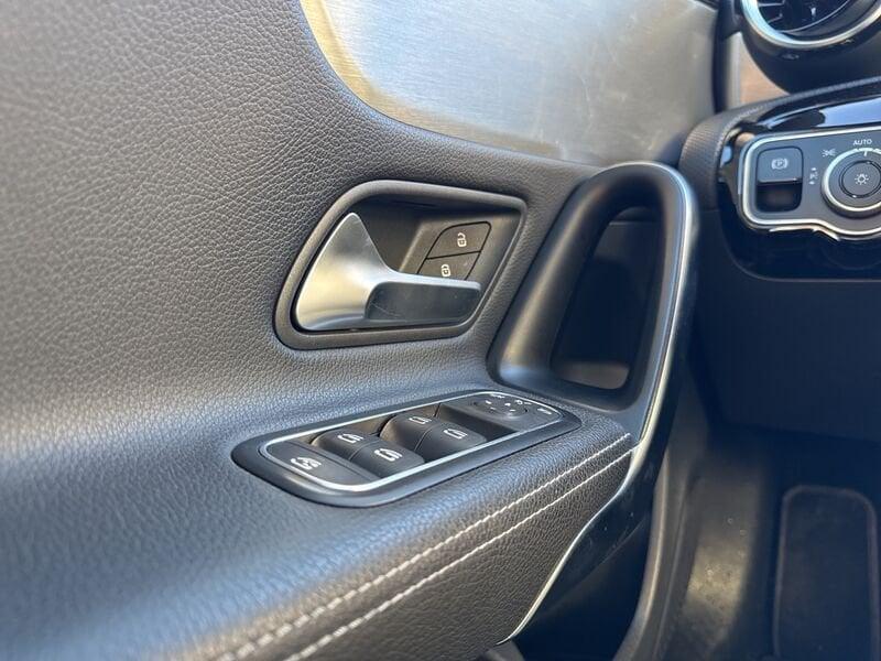 Mercedes-Benz Classe A A 180 d Automatic Sport