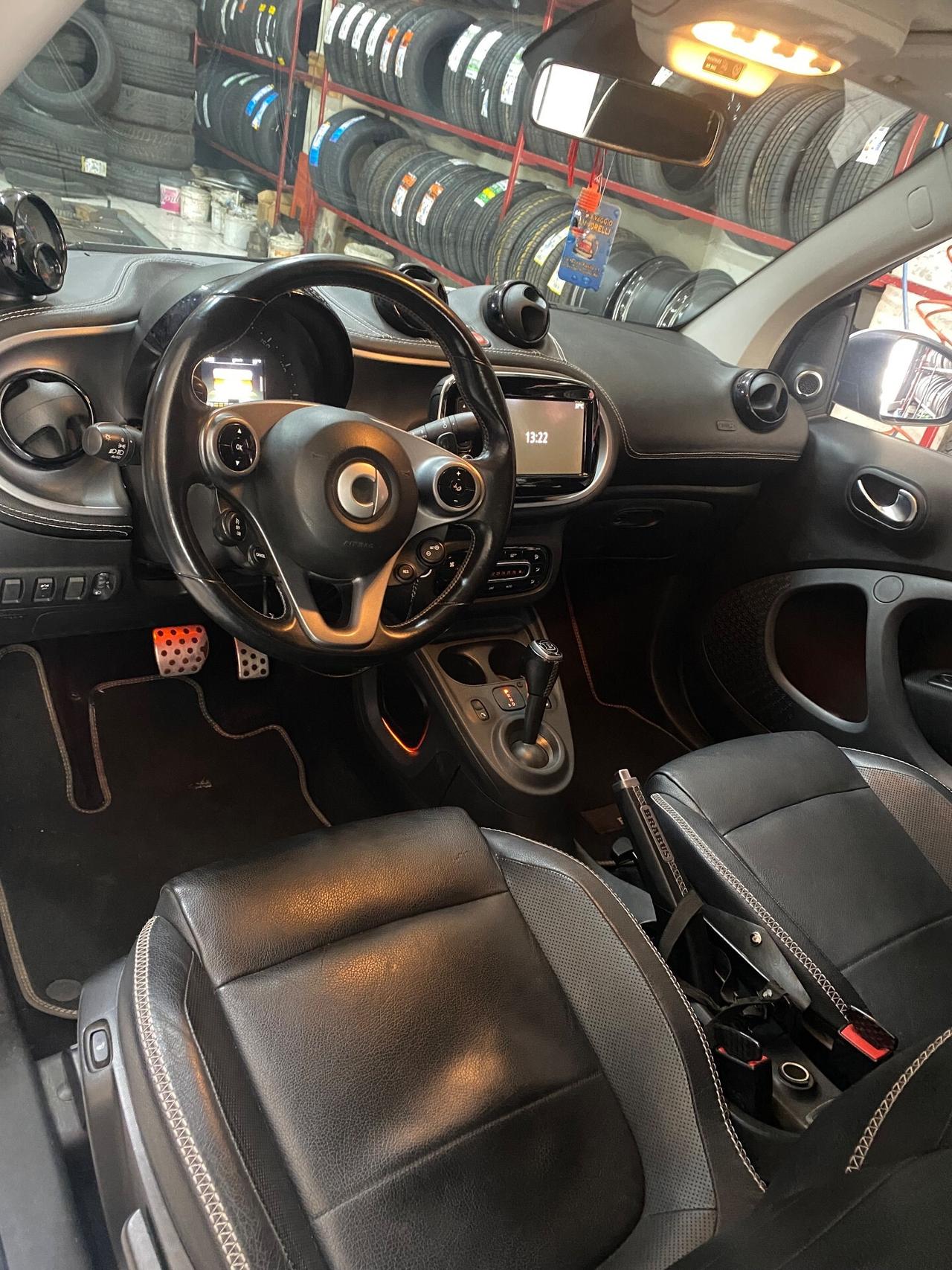 Smart ForTwo BRABUS 0.9 Turbo twinamic cabrio Xclusive