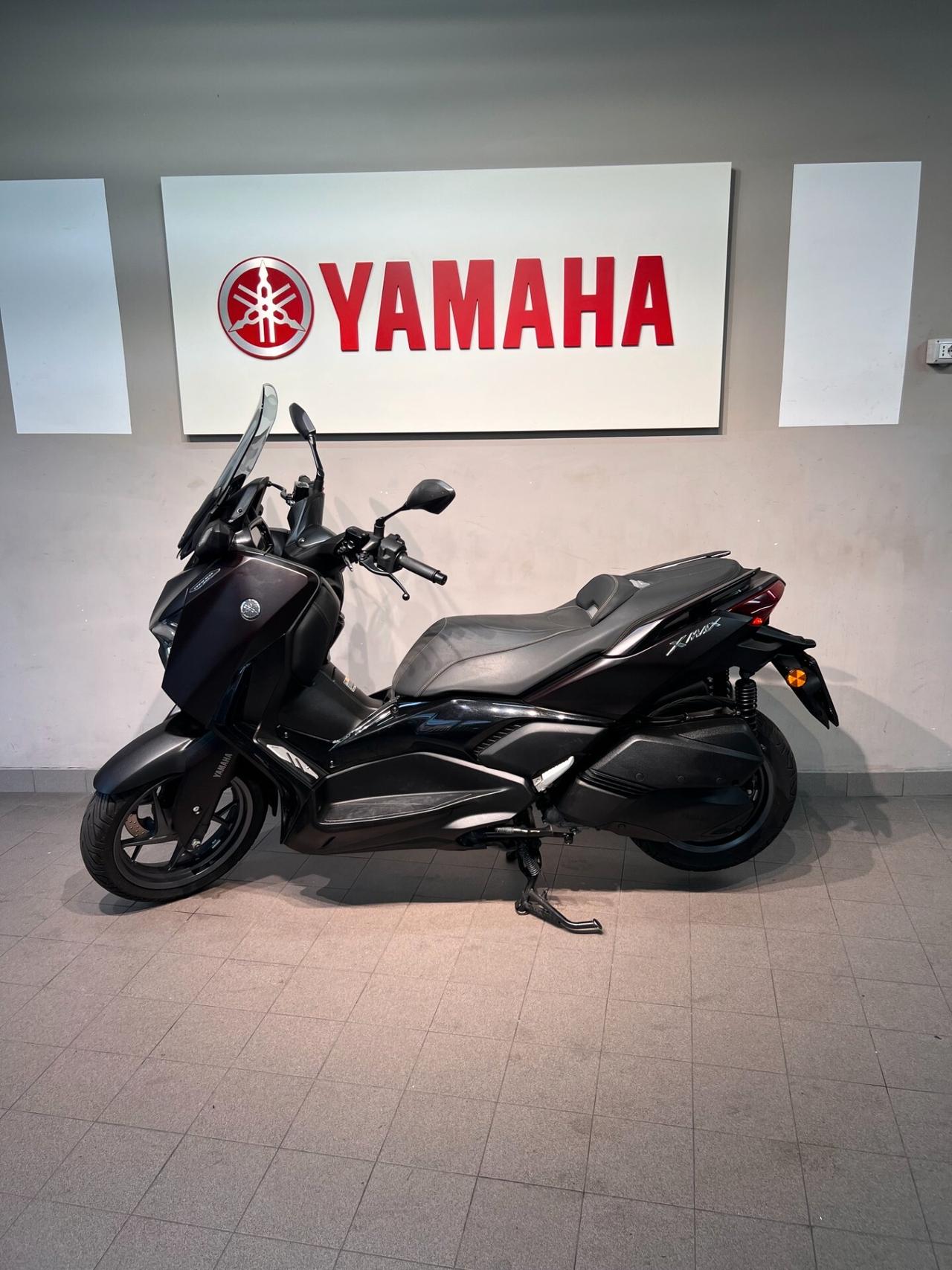 Yamaha X-Max 300 TECH