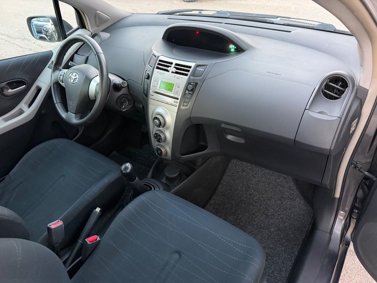 Toyota Yaris 1.3 benzina 87 cv 2008