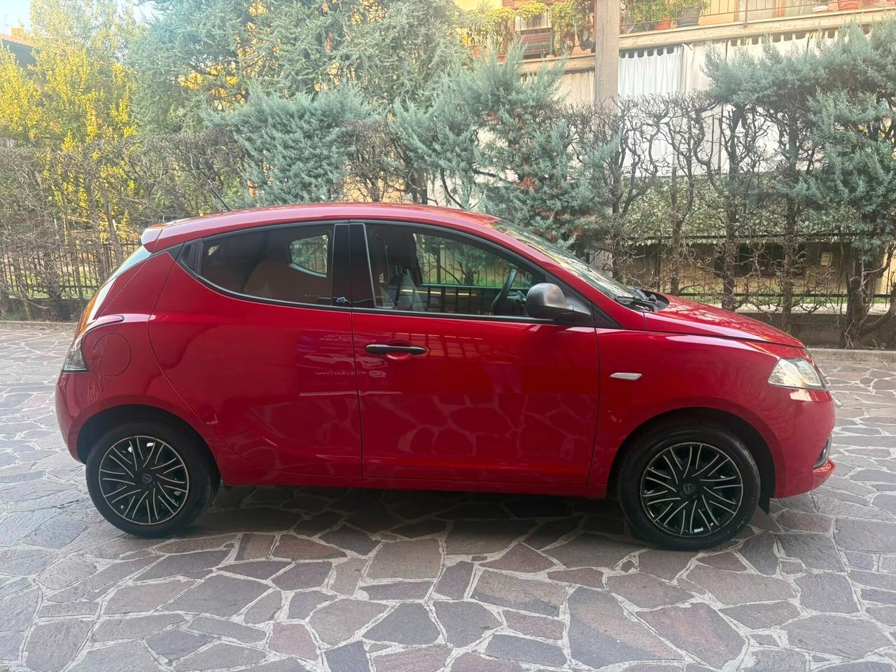 Lancia Ypsilon 1.2 69 CV 5 porte S&S Elefantino Blu
