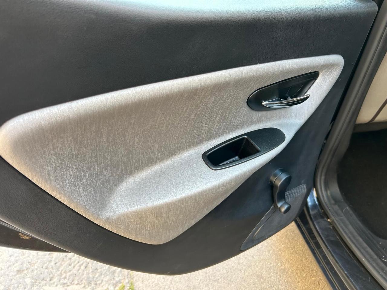 LANCIA YPSILON 1.3 MJT 95CV – 2012 – UNIPROPRIETARIO – GARANZIA 12 MESI – PARI AL NUOVO