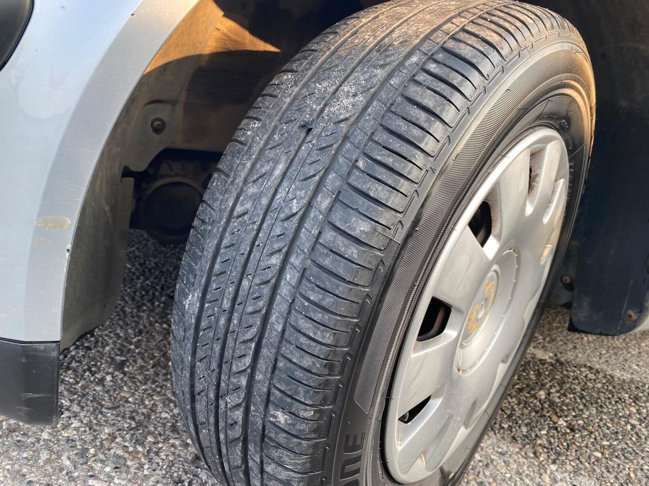 Volkswagen Golf 1.4 I6V CAT 5P